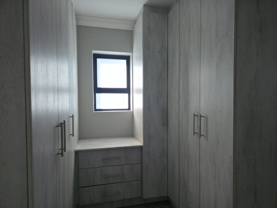 5 Bedroom Property for Sale in Noorsekloof Eastern Cape